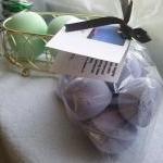 12 bath bombs 1 oz each (Tw..