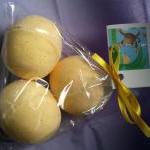 3 bath bombs 4 oz each (Mon..