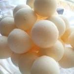 3 bath bombs 4 oz each (Hon..