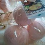 3 bath bombs 4 oz each (Gra..