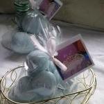 3 bath bombs 4 oz each (Bir..