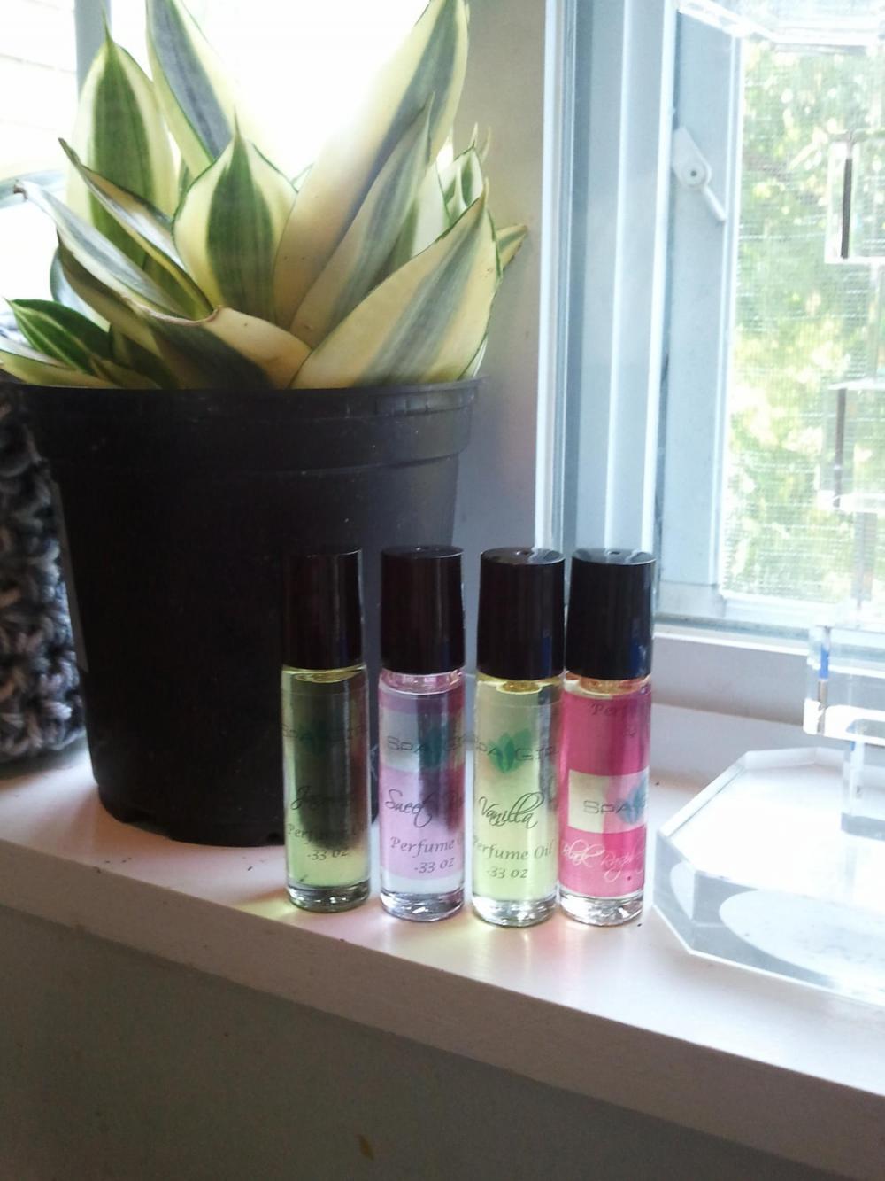 Plumeria Perfume 100% pure fragrance oils (choose from over 100 fragrances) 1/3 oz
