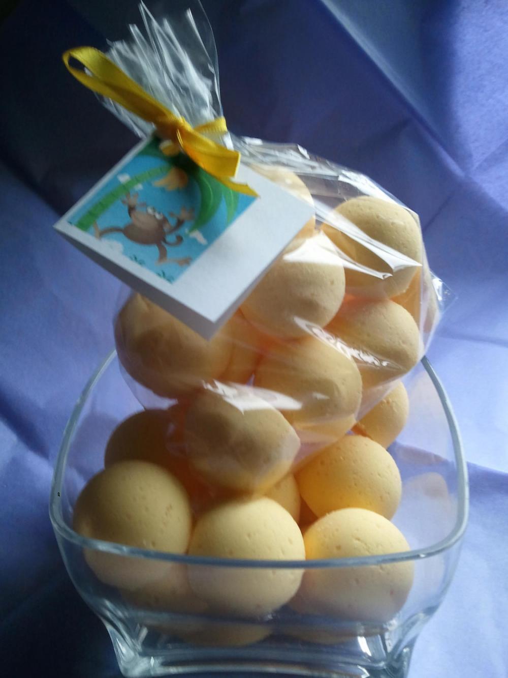 12 bath bombs 1 oz each (Monkey Farts) gift bag bath fizzies, great for kids...and adults too